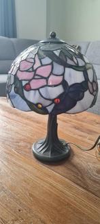 tafellamp Tiffany met bronzen voet, Huis en Inrichting, Lampen | Tafellampen, Ophalen of Verzenden, Tiffany, Minder dan 50 cm