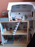 Poppenhuis met toebehoren, Ophalen, Gebruikt