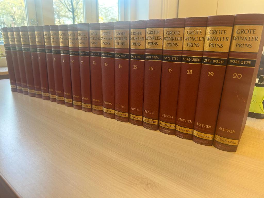 Grote Winkler Prins encyclopedie -7e druk, Boeken, Ophalen, Complete serie, Zo goed als nieuw, Algemeen