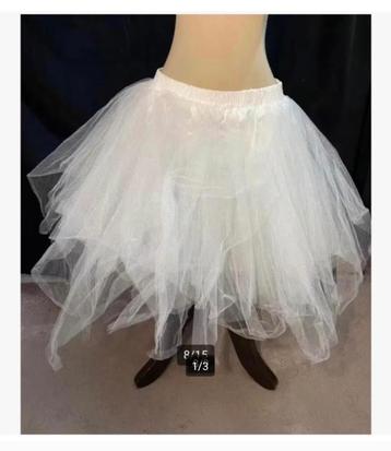 Brocante witte petticoat vele lagen beschikbaar voor biedingen
