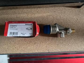 23x Radiator kranen - Honeywell V2100API10 beschikbaar voor biedingen