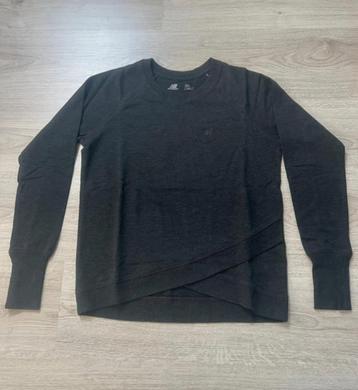 New Balance sporttrui beschikbaar voor biedingen