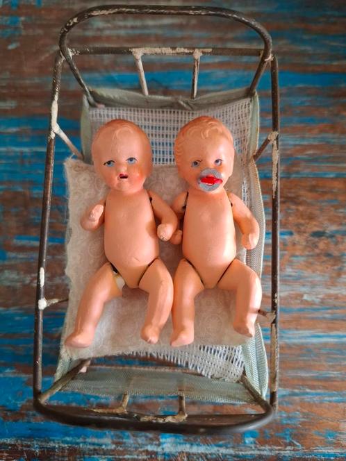 Twee poppenhuis popjes, Antiek en Kunst, Antiek | Speelgoed, Ophalen of Verzenden