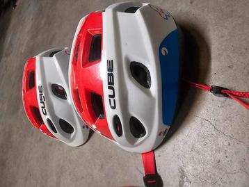 2 stoere CUBE Teamline kinder fietshelmpjes beschikbaar voor biedingen