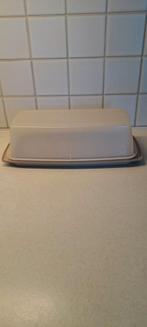 Tupperware bewaardoos voor cake, Ophalen of Verzenden, Gebruikt, Crème, Bus of Trommel