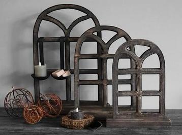 Houten stalramen beschikbaar voor biedingen