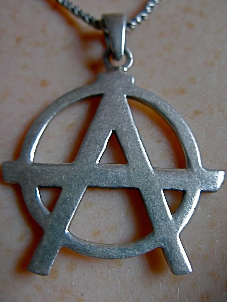 Zilveren 925 zilver kettinghanger symbool anarchie / anarchy, Sieraden, Tassen en Uiterlijk, Kettinghangers, Nieuw, Zilver, Zilver