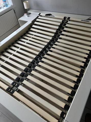 Gebruikt bedframe beschikbaar voor biedingen