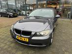 Bmw 3-serie 320i Dynamic Exec. NW. KETTING BJ 2005 !!!, 4 cilinders, 150 pk, Bedrijf, Handgeschakeld