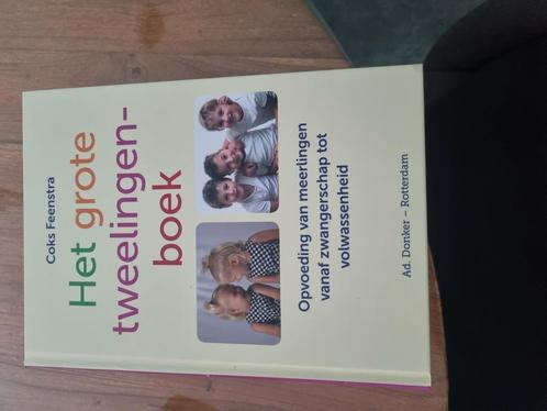 Coks Feenstra - Het grote tweelingenboek, Boeken, Kinderboeken | Baby's en Peuters, Zo goed als nieuw, Ophalen of Verzenden