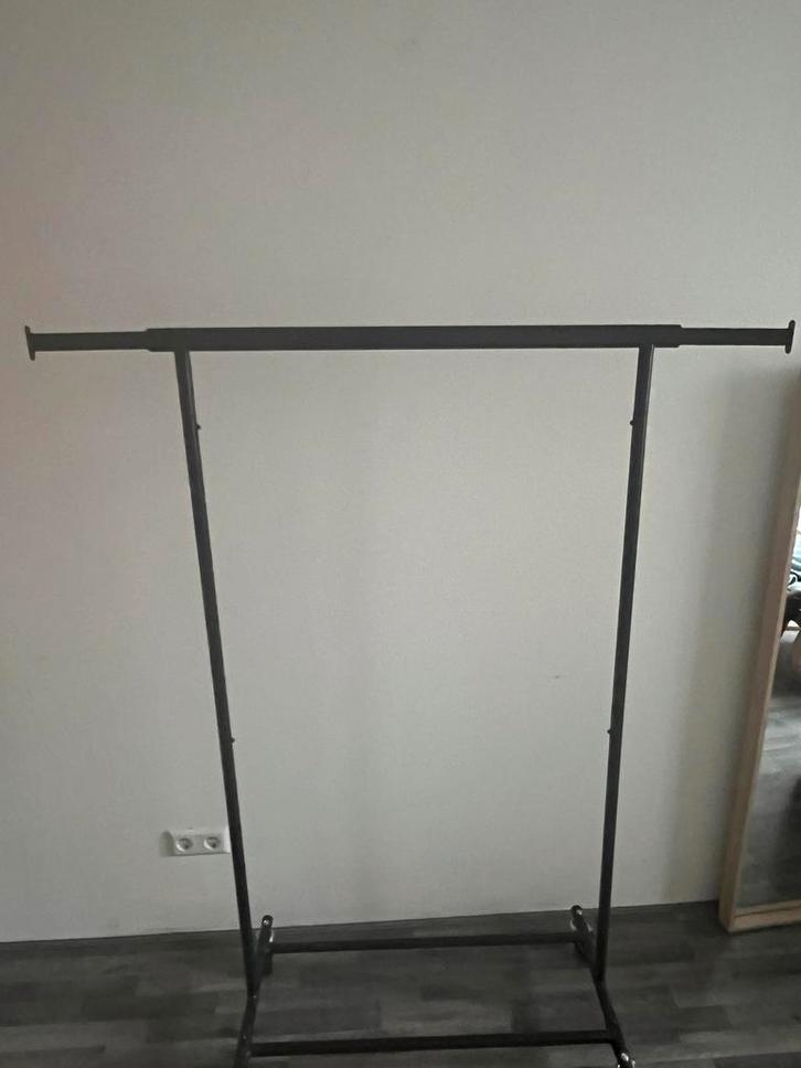 Kledingrek - Ideaal voor extra opslag!, Kleding | Dames, Kledingrekken, Gebruikt, Met wielen, Ophalen