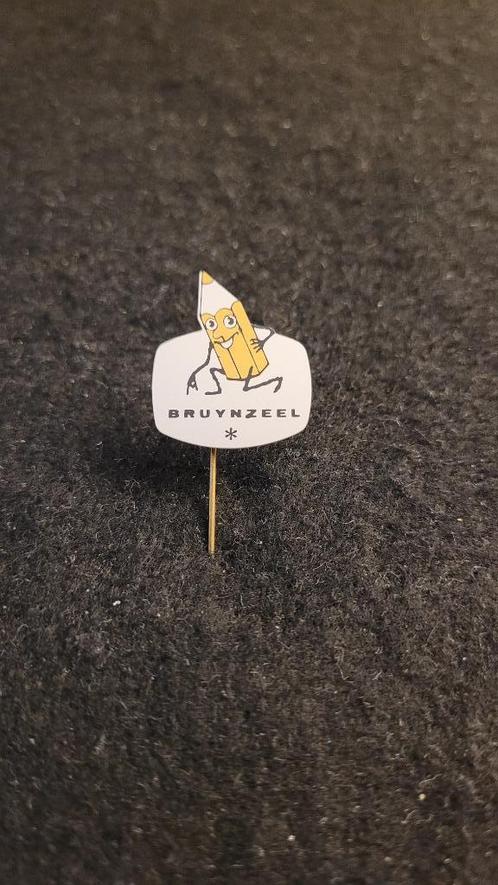Bruynzeel potloden  Rotterdam speldje, Verzamelen, Speldjes, Pins en Buttons, Zo goed als nieuw, Speldje of Pin, Merk, Verzenden