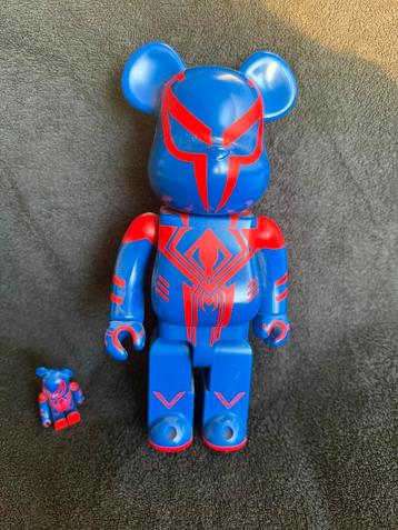Spider-Man 2099 100% 400% Bearbrick beschikbaar voor biedingen