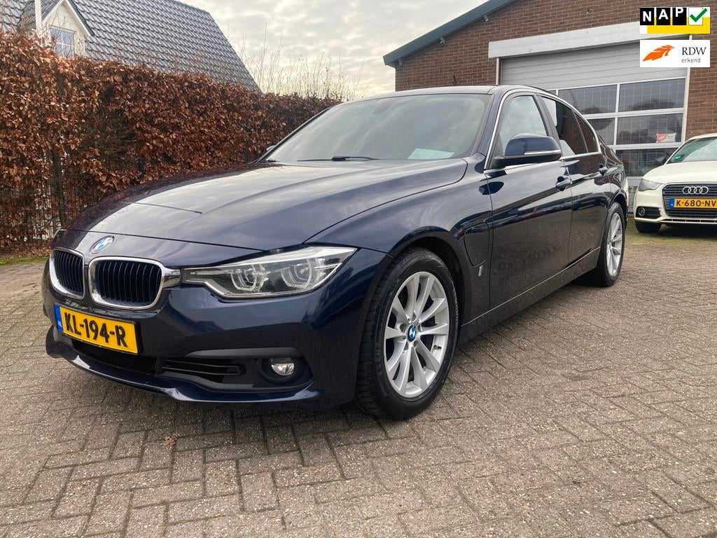 BMW 3-serie 330e Centennial Executive Bj 2016 E-Drive, Leer,, Auto's, Automaat, 1998 cc, Achterwielaandrijving, Gebruikt