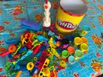Play-Doh set met veel vormpjes en klei, Ophalen, Gebruikt, Knutselen