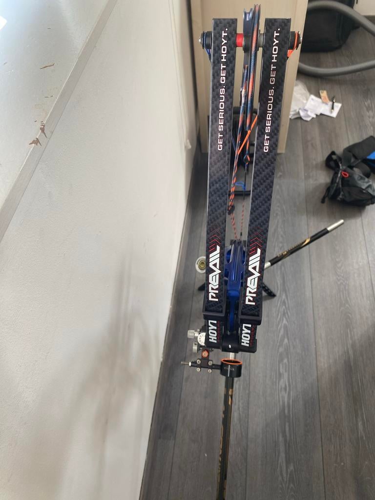 Hoyt Prevail Compoundboog met pijlen, Ophalen of Verzenden, Gebruikt, Compoundboog