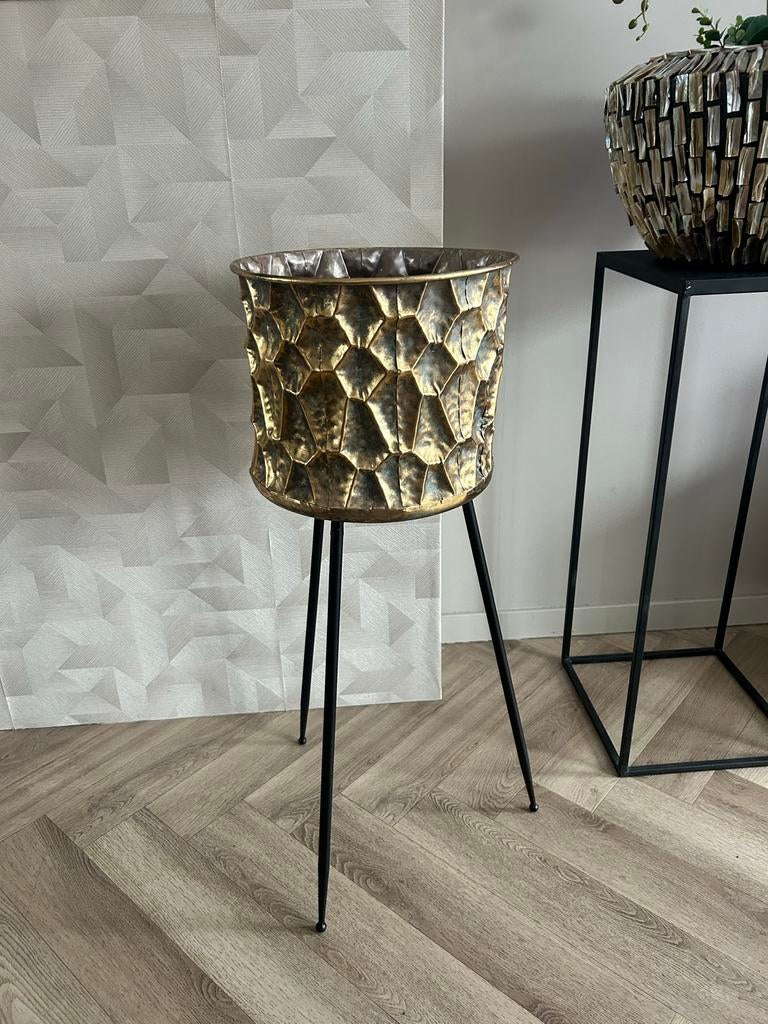 Stijlvolle bloempot op pootjes - Intratuin - 90 cm hoog, Tuin en Terras, Bloempotten, 25 tot 40 cm, Rond, Binnen, Ophalen of Verzenden