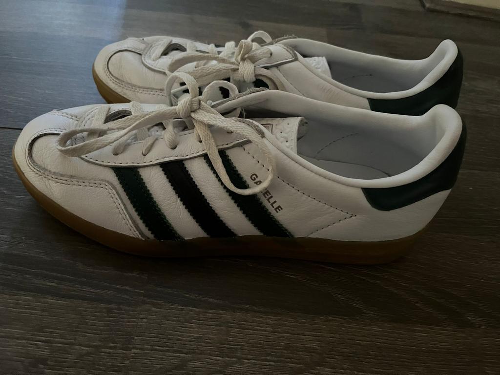 Adidas Samba, Ophalen of Verzenden, Zo goed als nieuw, Hardloopschoenen, Adidas