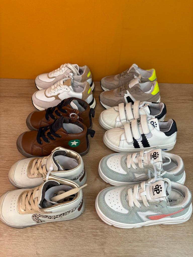 Partij 15x kinder schoenen, Schoentjes, Jongetje of Meisje, Onbekend, Nieuw