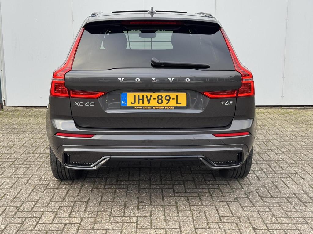 Volvo XC60 T6 Plug-in hybrid AWD Plus Dark | Pano dak | 360, Auto's, Volvo, Automaat, Gebruikt, 4 cilinders, 1969 cc