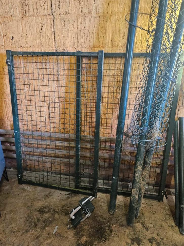 Gegalvaniseerde Spijlenpoort 141x90 cm met Palen, Tuin en Terras, Tuinhekken en Hekwerk, Gebruikt, Spijlenhekwerk, IJzer, Met poort