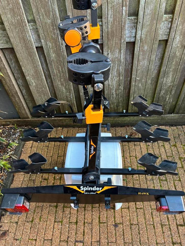 Spinder Hawk kantelbare fietsdrager voor 3 fietsen., Auto diversen, Fietsendragers, Gebruikt, Trekhaakdrager, 3 fietsen of meer