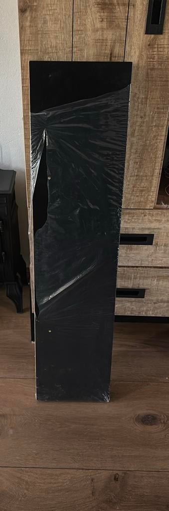 Ikea wand plank, Ophalen, Zo goed als nieuw