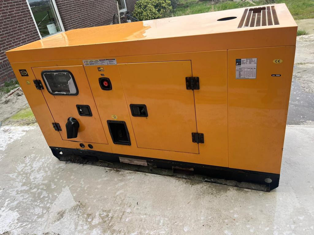 Stahltech Aggregaat /  DieselGenerator  70 KVA, Doe-het-zelf en Verbouw, Aggregaten, Ophalen, Dieselolie, Geluidgedempt, Zo goed als nieuw