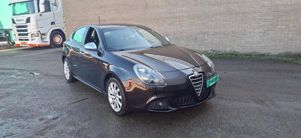 Alfa Romeo Giulietta 1.4 Turbo Multi AIR 2012 Zwart, Auto's, Alfa Romeo, Bedrijf, Giulietta, ABS, Airbags, Airconditioning, Alarm