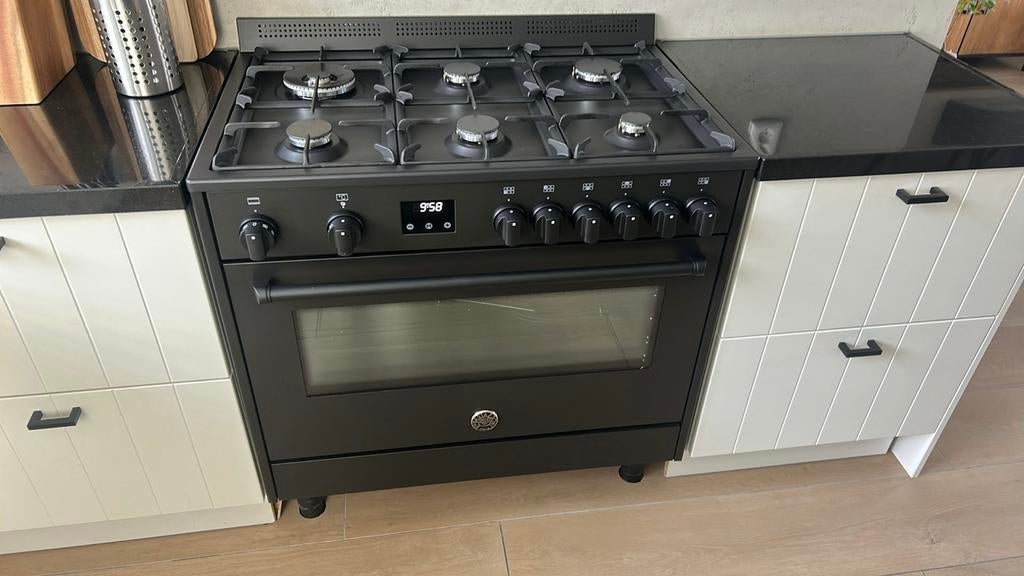 Bertazzoni gasfornuis MPL96L1ETNC, Witgoed en Apparatuur, Fornuizen, 60 cm of meer, Ophalen of Verzenden, Zo goed als nieuw, Gas