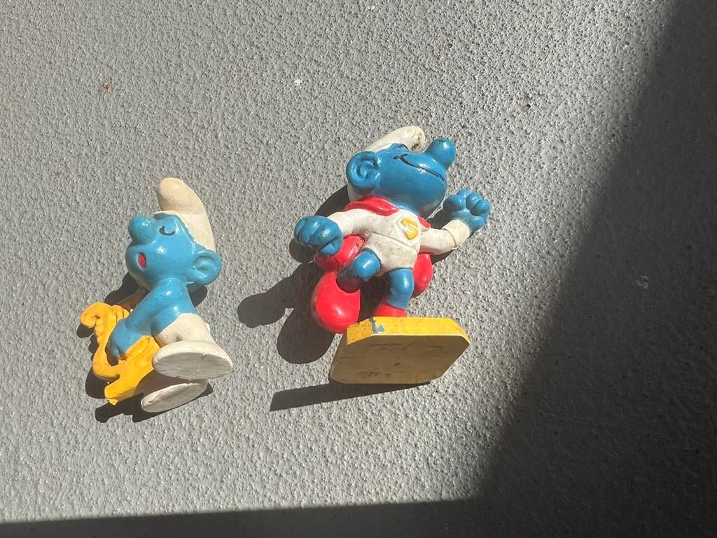 2 oude smurfen, Ophalen of Verzenden, Zo goed als nieuw, Verschillende Smurfen