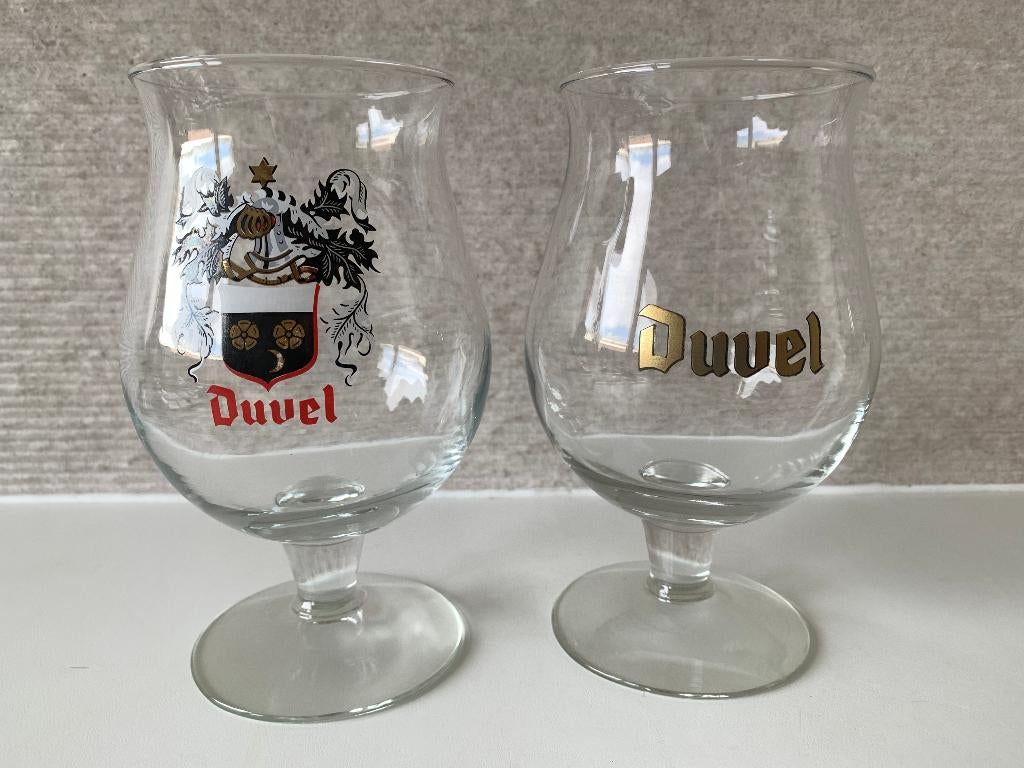 Duvel glazen wapenschild + Duvel gouden letters, Verzamelen, Biermerken, Ophalen of Verzenden, Zo goed als nieuw, Glas of Glazen