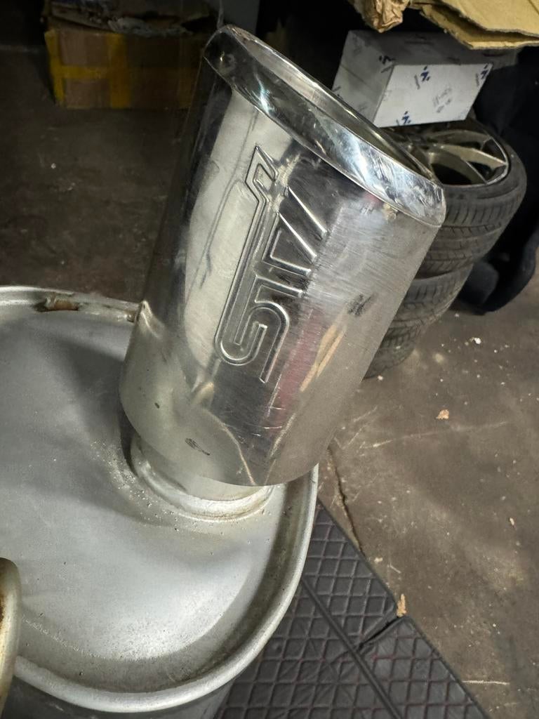 Subaru Impreza GD STI einddemper OEM STI Praktisch nieuw, Ophalen of Verzenden, Gebruikt, Subaru