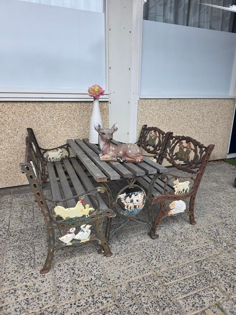Kinder zitje van gietijzer en hout, Tuin en Terras, Picknicktafels, Kinderpicknicktafel, Staal, Ophalen of Verzenden, Zo goed als nieuw