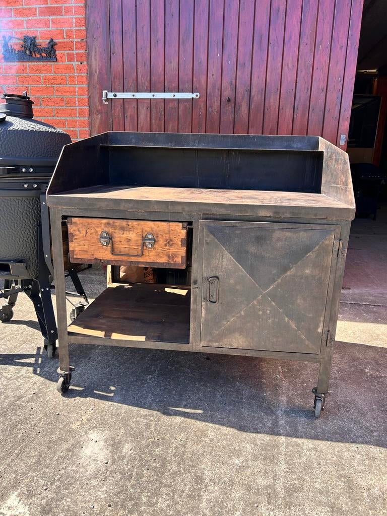 Robuuste buitenkeuken/werkbank met lade en kast, Ophalen, Gebruikt, Gas, Vrijstaand