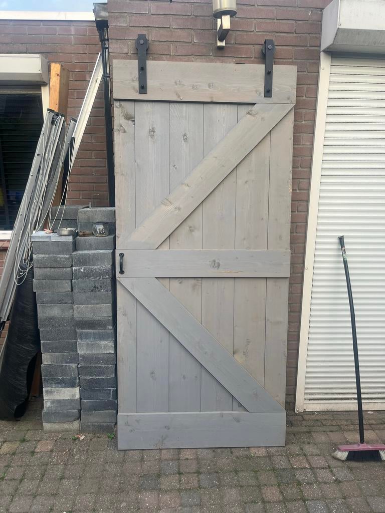 Schuifdeur barndeur van hout, grijs geverfd, Doe-het-zelf en Verbouw, Ophalen, Gebruikt, 80 tot 100 cm, 215 cm of meer