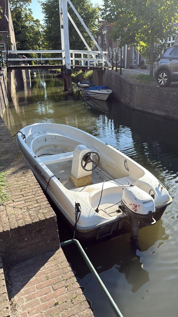 Boot polyester 445 met stuur en 6 pk en zeil, Watersport en Boten, Motorboten en Motorjachten, Gebruikt, Ophalen of Verzenden