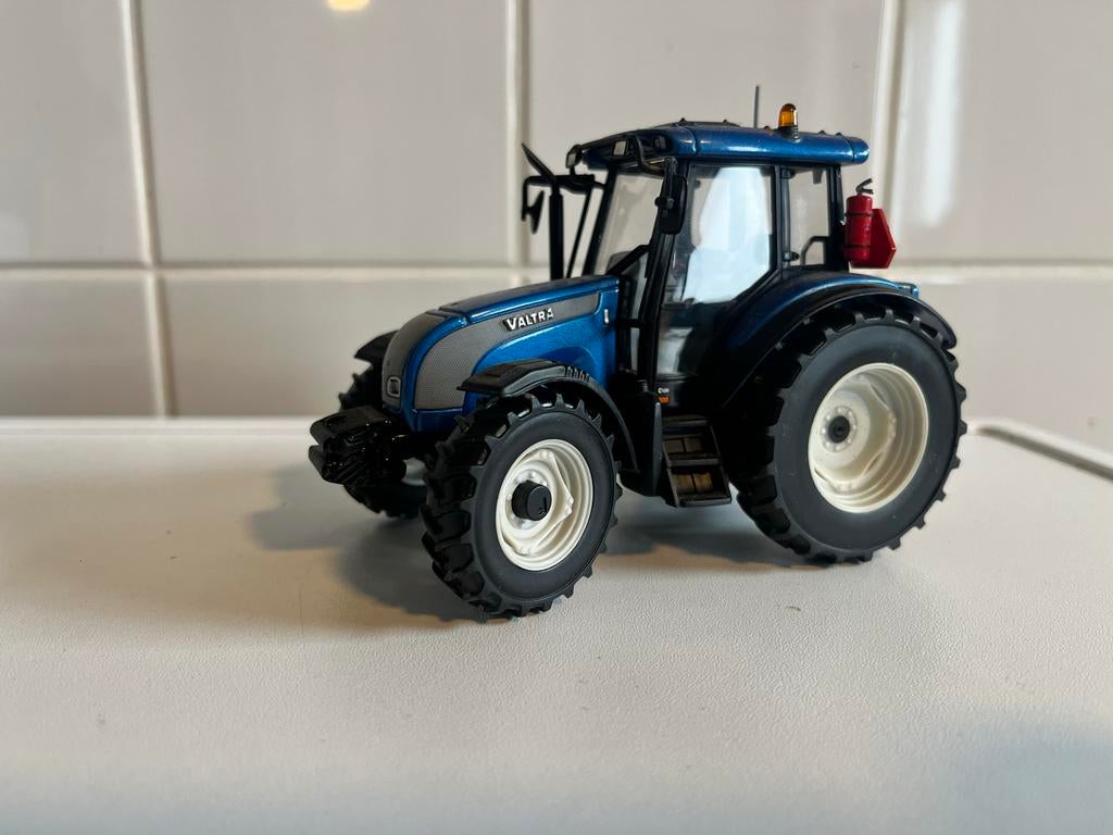 Valtra C Blauw UH - Goede staat, Overige merken, Gebruikt, 1:32 tot 1:50, Overige typen