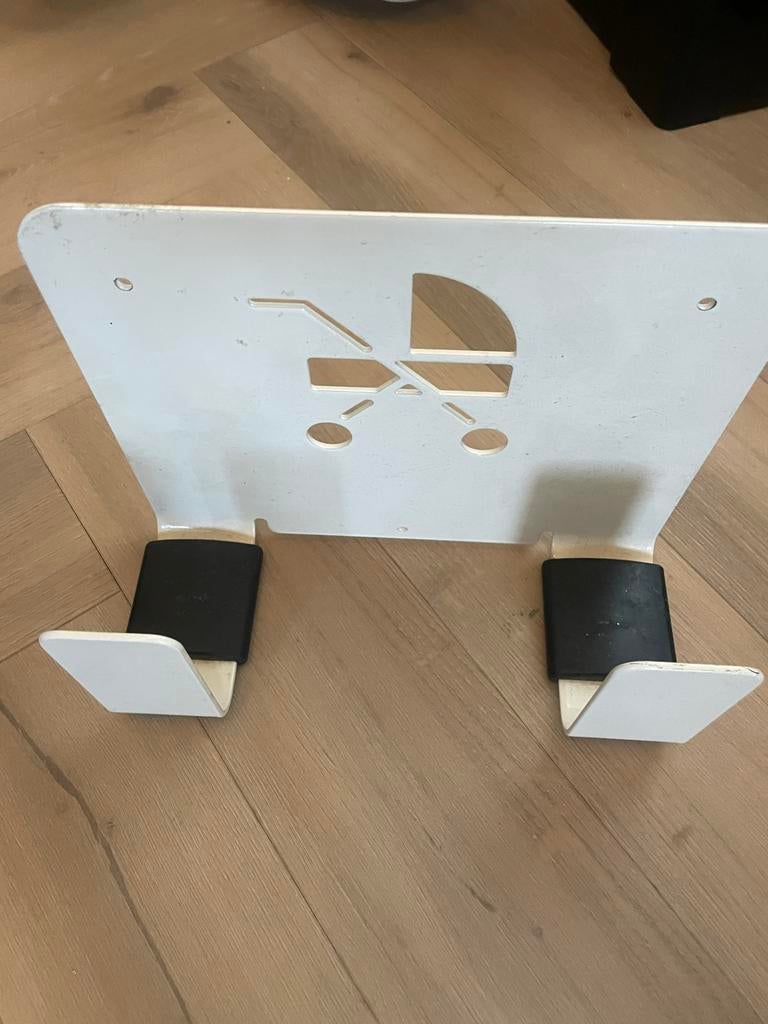 BuggUp ophangsysteem wandhouder voor kinderwagens of buggy's, Kinderen en Baby's, Kinderwagens en Combinaties, Gebruikt, Overige merken