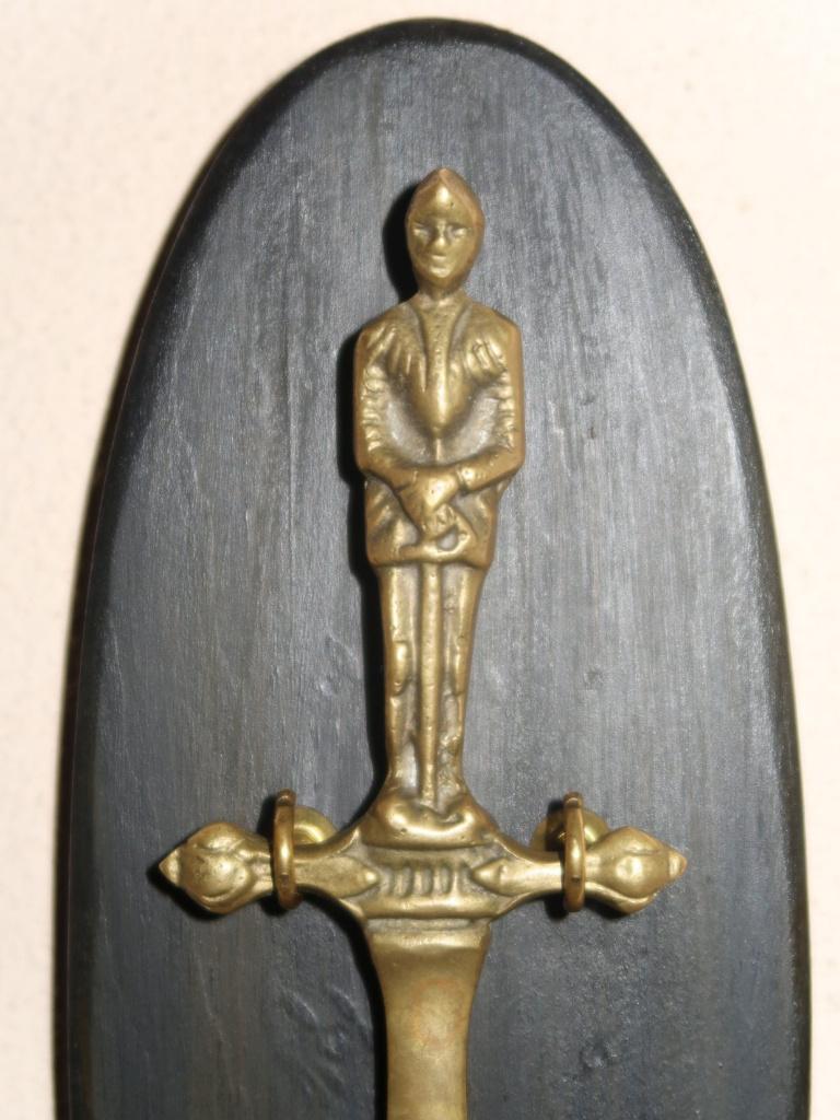 vintage koperen briefopener, antiek ridder zwaard wandbordje, Ophalen of Verzenden