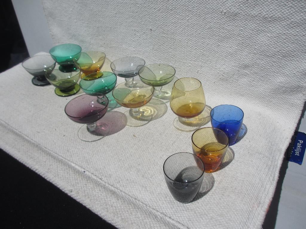 Diverse glazen uit serie: Carnaval Max Verboeket Maastricht, Antiek en Kunst, Ophalen of Verzenden