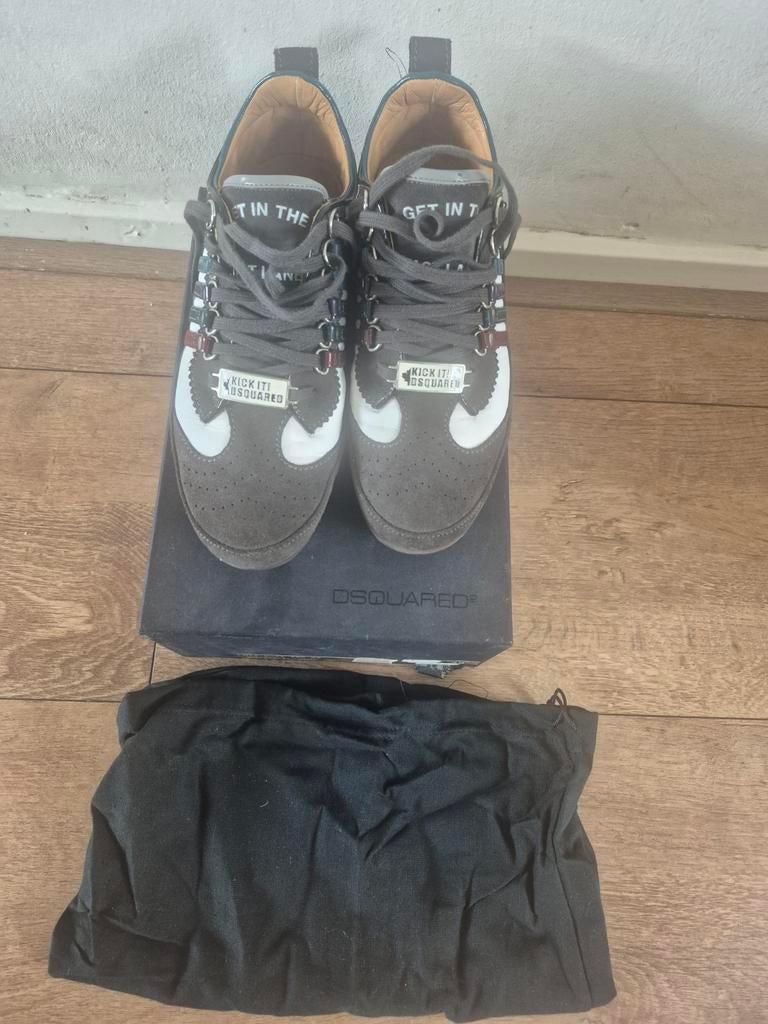 Te koop mooie schoenen DSQUARED maat 39, Kinderen en Baby's, Ophalen of Verzenden, Zo goed als nieuw, Jongen, Schoenen