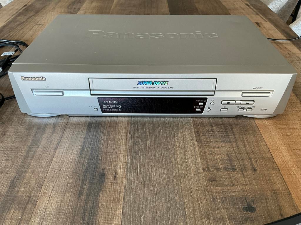 Panasonic VHS SUPER DRIVE Videorecorder met SCART naar HD, Ophalen of Verzenden, Gebruikt, VHS-speler of -recorder