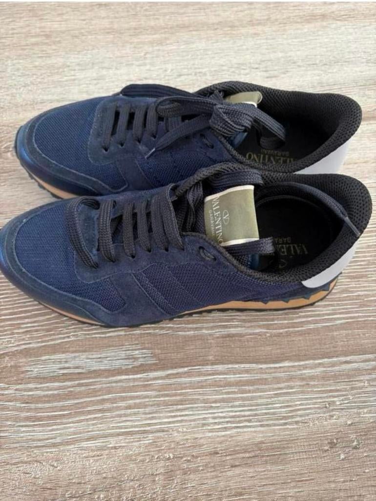 Valentino, Blauw, Ophalen of Verzenden, Zo goed als nieuw, Veterschoenen