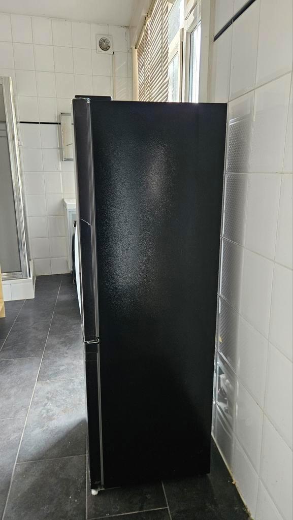 CHiQ Koelkast met vriesvak - Zwart, zo goed als nieuw, Witgoed en Apparatuur, Koelkasten en IJskasten, Zo goed als nieuw, Met vriesvak