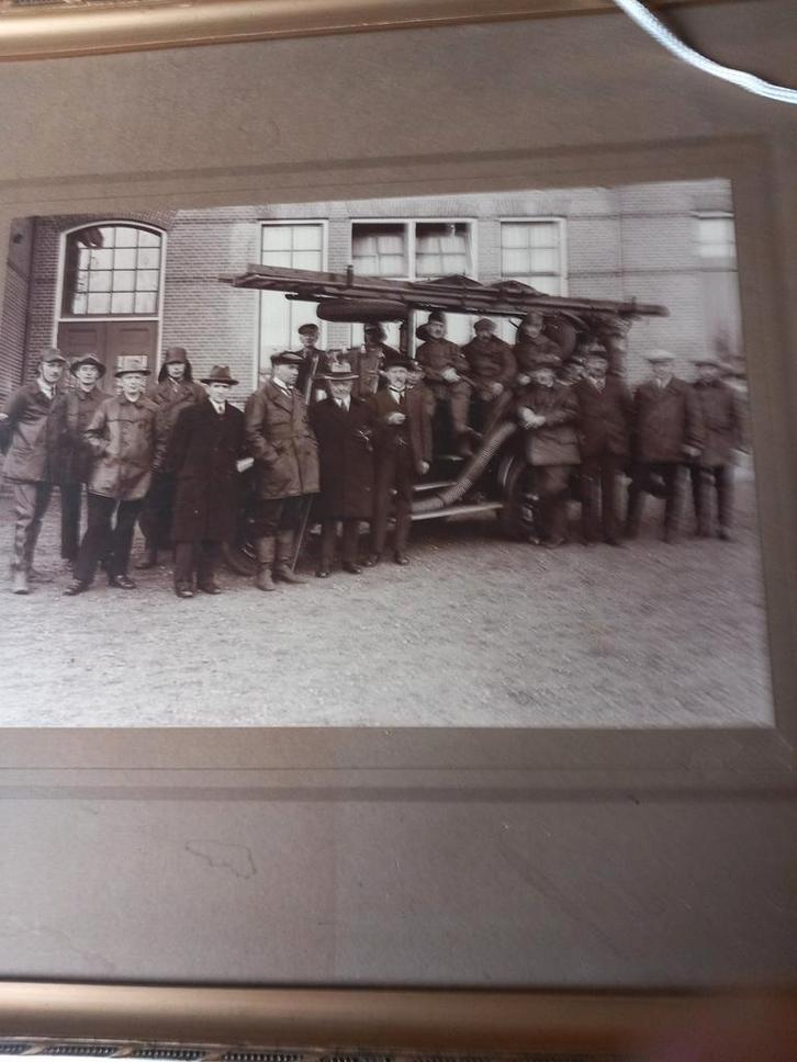 Historische foto brandweer met brandweerwagenuit 1933, Verzamelen, Foto's en Prenten, Gebruikt, Foto, Overige onderwerpen, Voor 1940