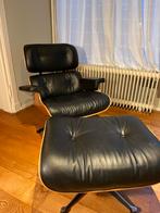 Charles Eames Lounge Chair Replica met Hocker, Huis en Inrichting, Fauteuils, Ophalen, Gebruikt, 75 tot 100 cm, Leer