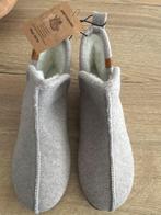 Greyhound Dames Pantoffels - Maat 38/39, Kleding | Dames, Schoenen, Ophalen of Verzenden, Nieuw, Grijs, Pantoffels of Sloffen