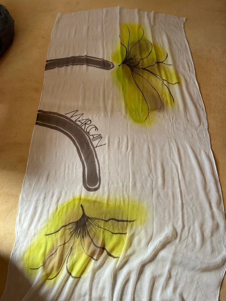 MarcCain zijden shawl met jurk, limoen/citroen geel, Ophalen of Verzenden, Gedragen, Sjaal