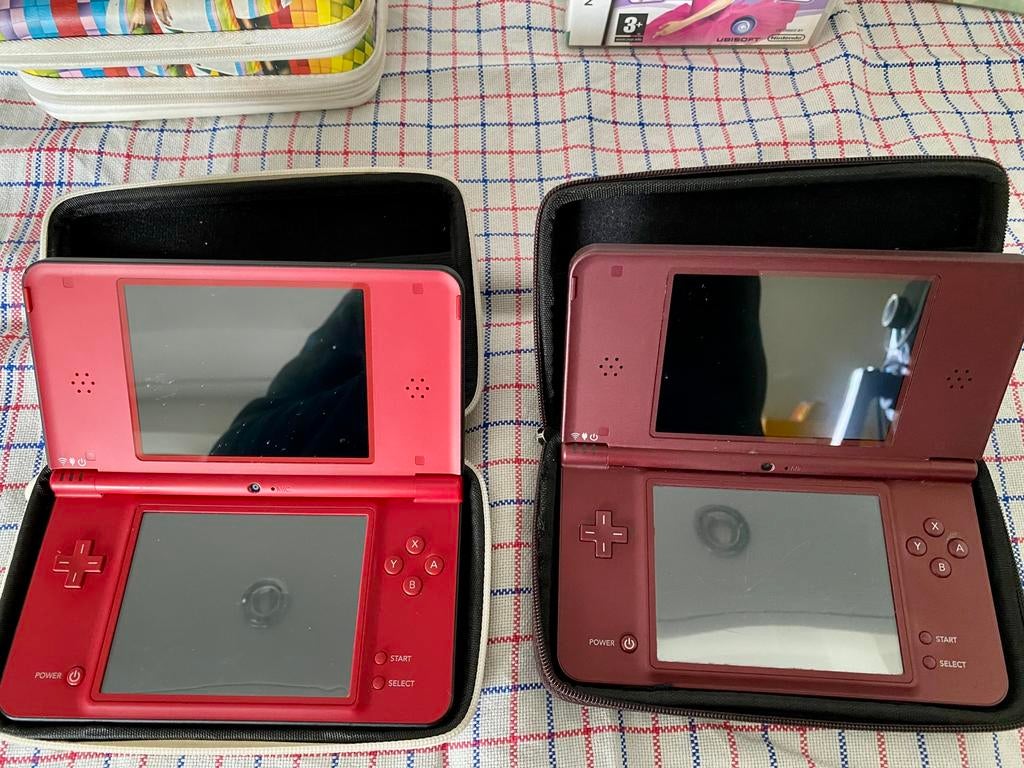 Nintendo DS 4 stuks met 18 spellen, Spelcomputers en Games, Spelcomputers | Nintendo DS, Ophalen, Zo goed als nieuw, DS Lite